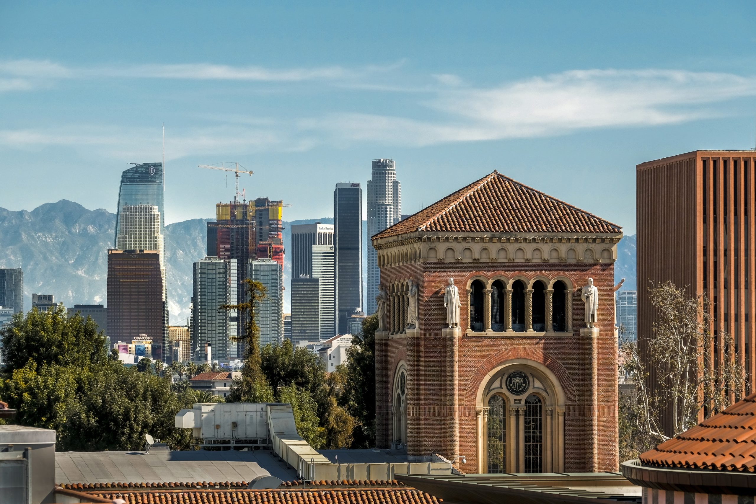 USC-with-Downtown-Los-Angeles-in-Background-Photo-Credit-Gus-Ruelas-2766×1844.jpg